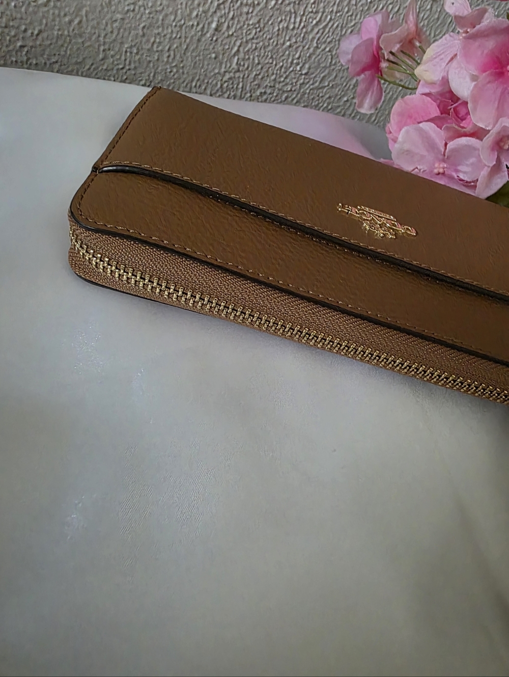 Coach Brown Accordion Zip Around Leather Wallet - Picture 3 of 6